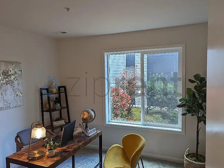 420 Bellevue Way SE #103 — Photo 9