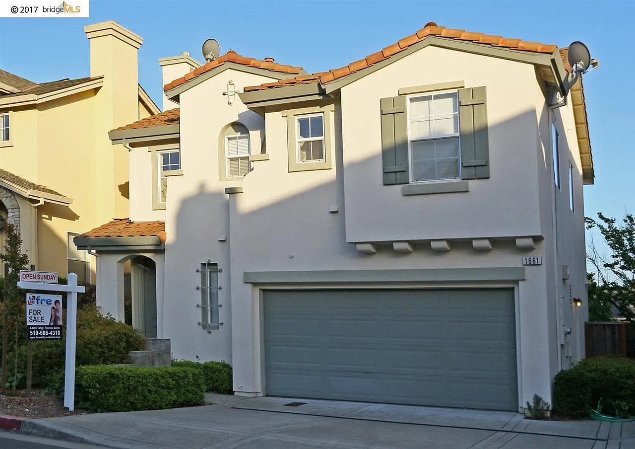 1661 Renaissance Ln photo 1