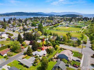 2209 14th St, Anacortes, WA