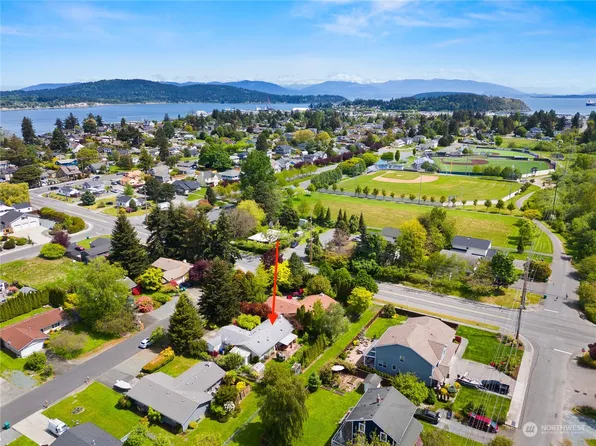 2209 14th Street, Anacortes, WA 98221