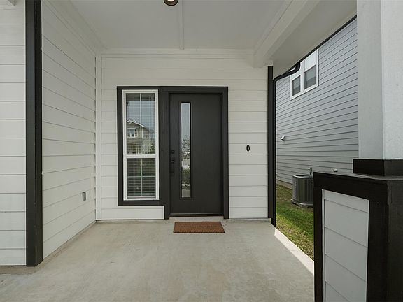 3rd image of 147 Heather Glen Way