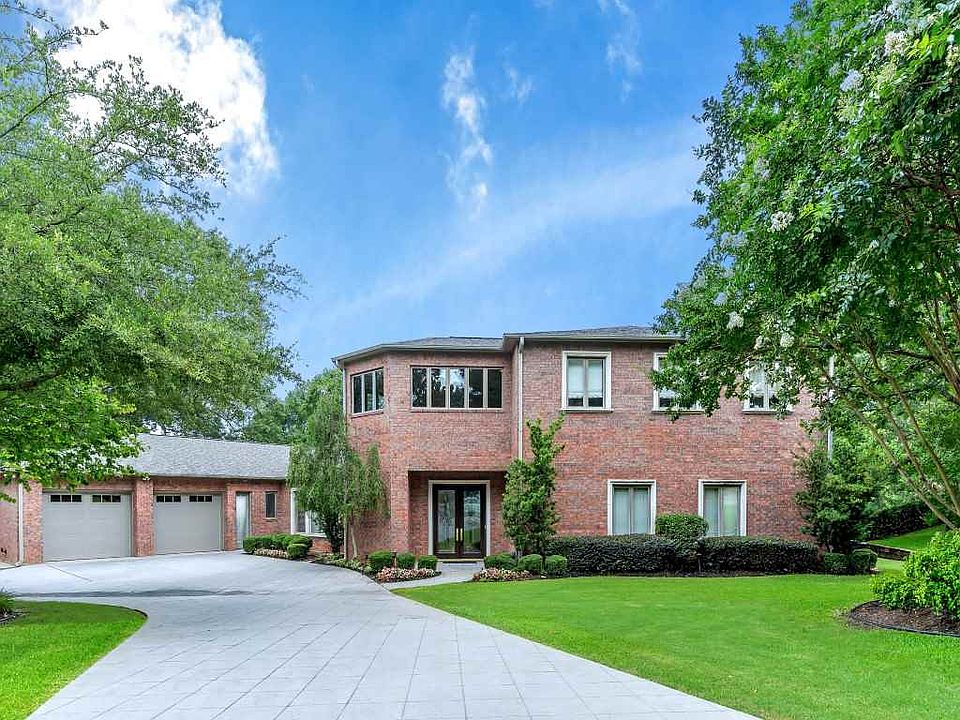 1st image of 3207 Fairway Oaks Ln