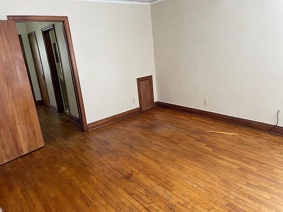 5th image of 223 Crawford St #B