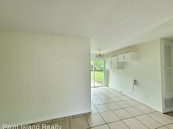 4th image of 1104 Revere Dr