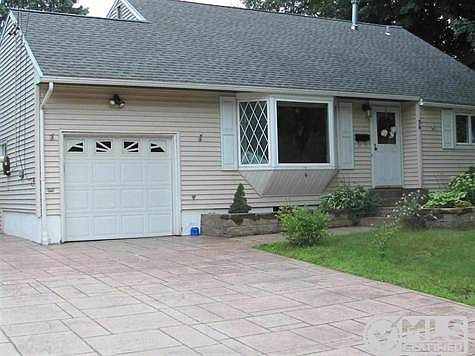 1st image of 34 Appletree Dr