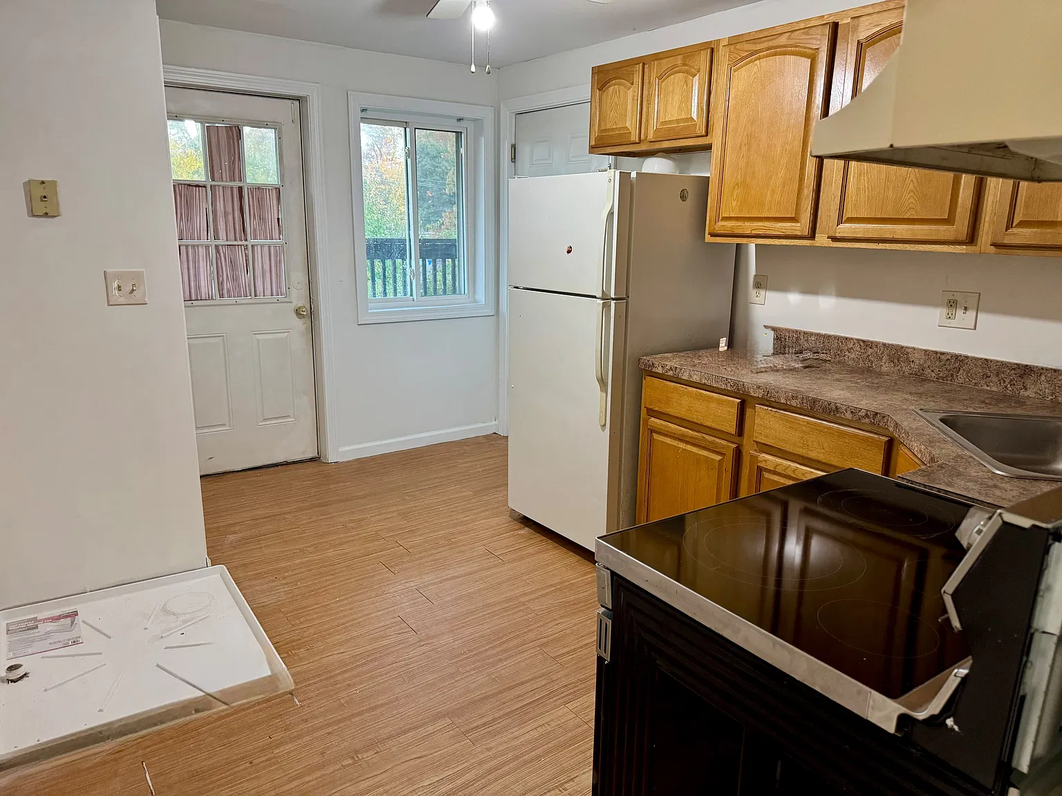 2 bed, 900 sqft, $1,400 — Photo 2