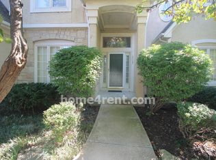 5257 W 128th Ter, Leawood, KS 66209