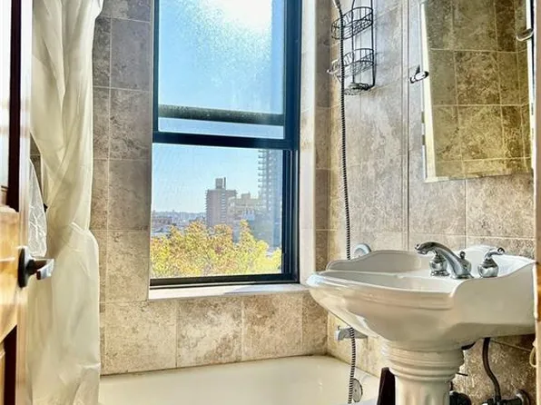 8814 Bay Parkway image 5 of 5