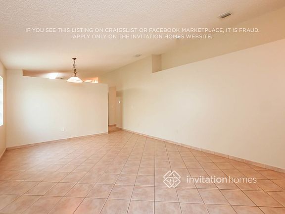 4th image of 406 SW 206th Ave