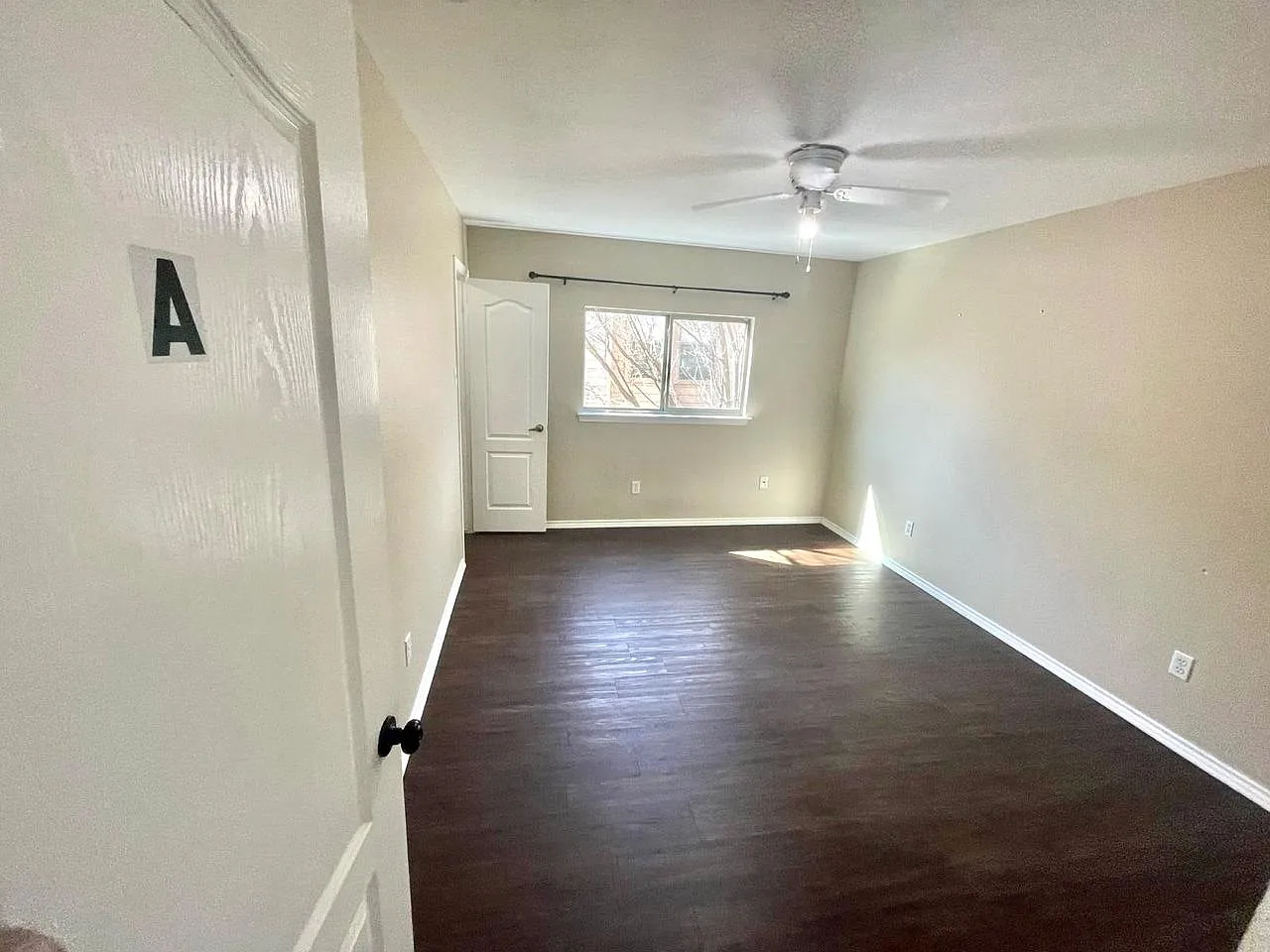 1 bed, 120 sqft, $480 — Photo 3