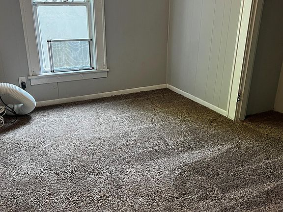 4th image of 8 Foster Pl