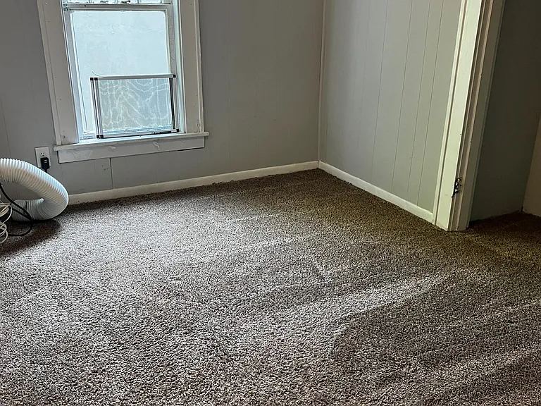 8 Foster Pl — Photo 4