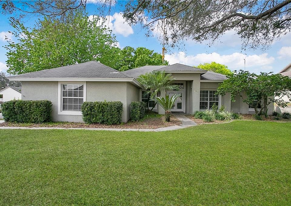 1st image of 854 Hammocks Dr