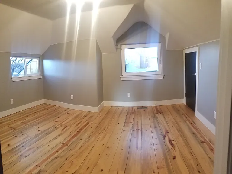 2300 N Vine St — Photo 11
