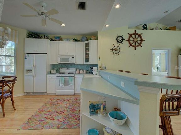 5th image of 409 Tortuga Dr