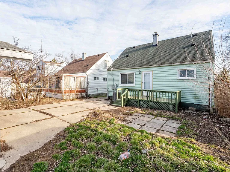 14921 Myola Ave — Photo 29