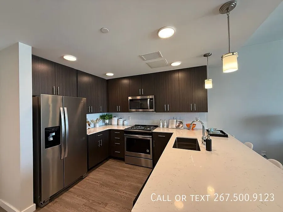 Wonderful One Bedrooms with top end amenities and parking offerings! — Photo 4