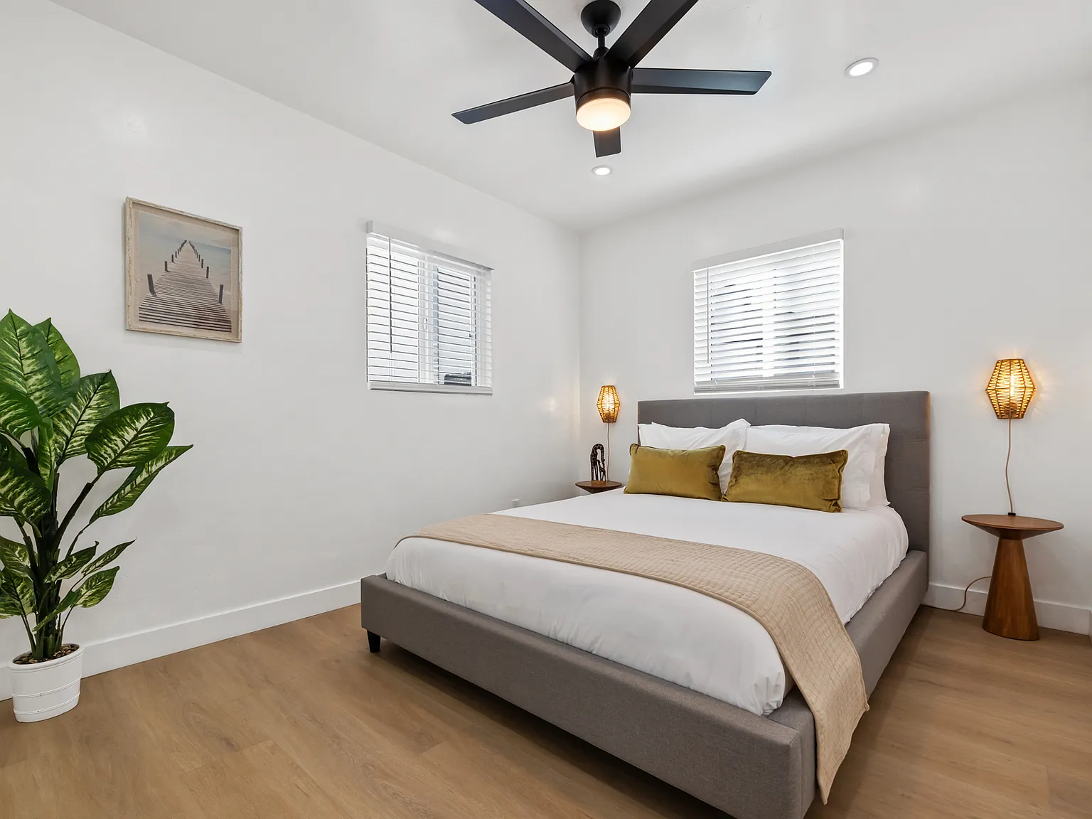 1215 Vega St — Photo 2