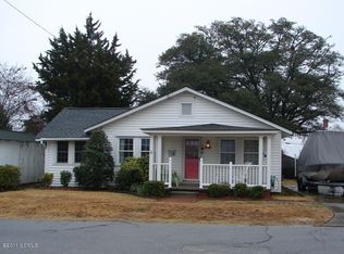 105 Webb St, Swansboro, NC 28584