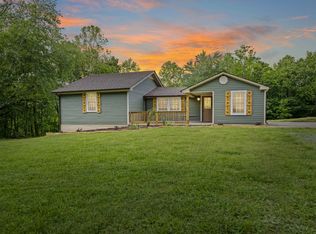 821 Grays Chapel Rd, Southside, TN 37171