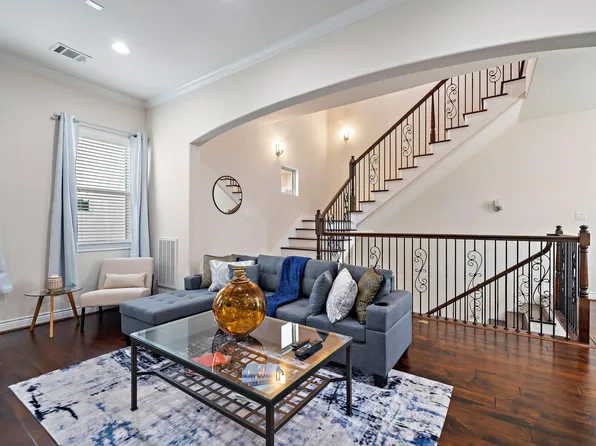 (undisclosed Address), Houston, TX 77007