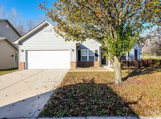 2830 Parkview Dr, Columbus, IN 47201