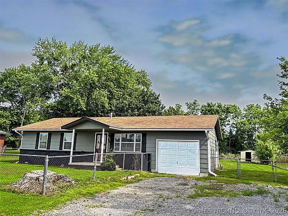 2nd image of 602 Green Country Dr