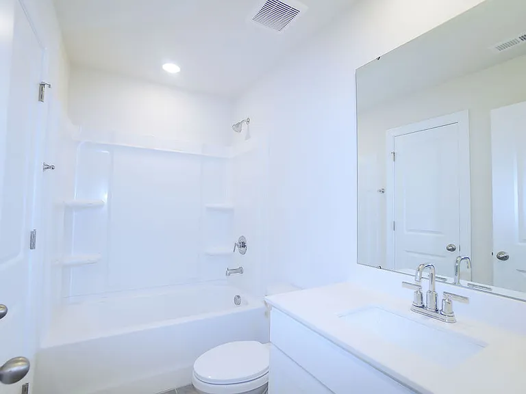 221 Alden Ct — Photo 26