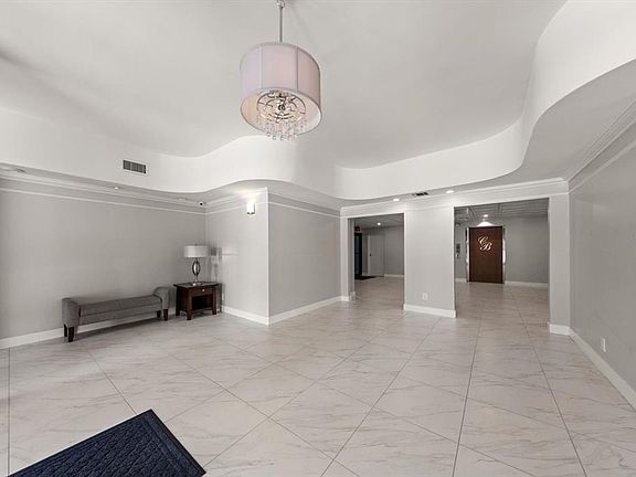 4th image of 14820 RUE DE BAYONNE #505