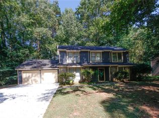 5353 Kelleys Creek Dr, Stone Mountain, GA 30088