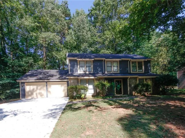 5353 Kelleys Creek Dr, Stone Mountain, GA 30088