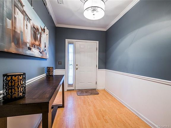 5th image of 45 Donahue Ln #45