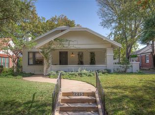 2215 Warner Rd, Fort Worth, TX 76110