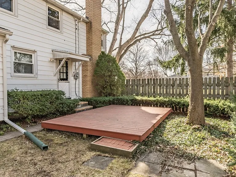 10 Hollyvale Dr — Photo 26