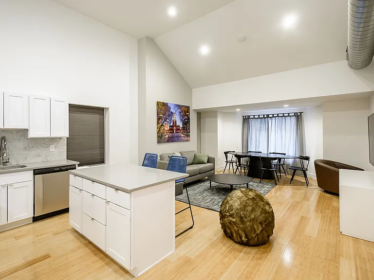 33 S. 11th Street — Photo 1