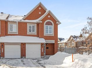 6355 Sablewood Pl, Ottawa, ON K1C 7M3