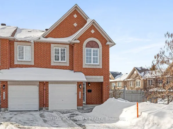 6355 Sablewood Pl, Ottawa, ON K1C 7M3