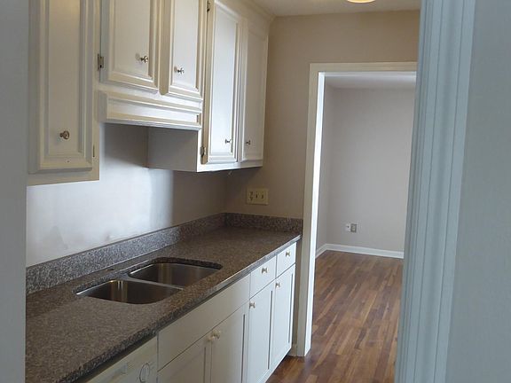 kitchen - new granite countertops