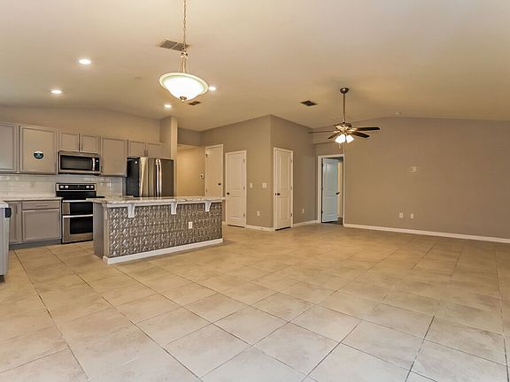 4th image of 7433 Ibis Dr