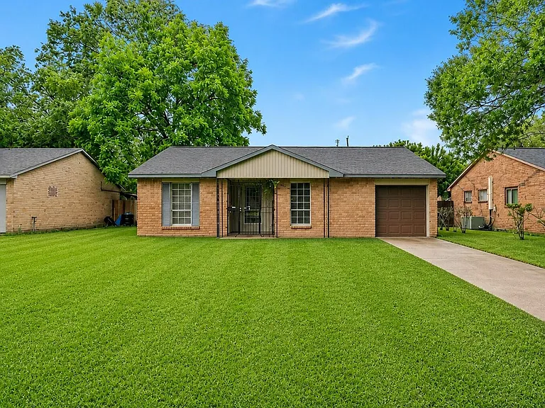 5725 Melanite Ave — Photo 1