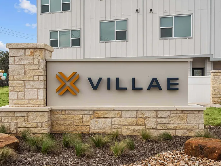 Villae ATX Luxury Rental Townhomes — Photo 19