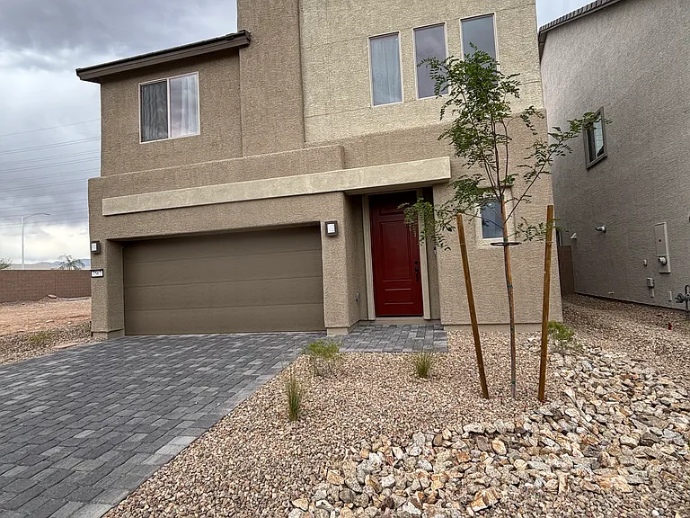 W Quail Ave — Photo 33