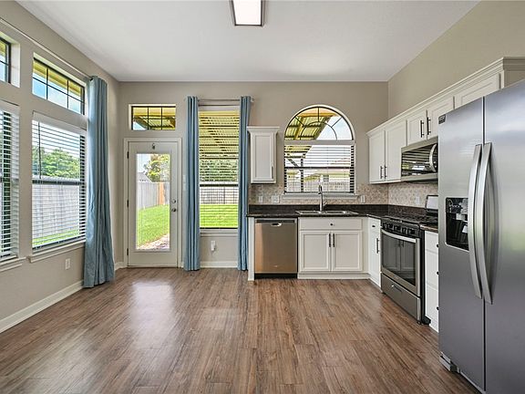 4th image of 2724 Rivers End Dr