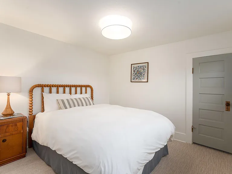 2417 N Overland Trl — Photo 25
