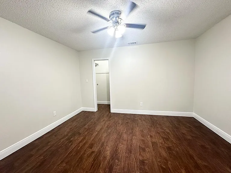 1726 Kamler Ave #2 — Photo 3