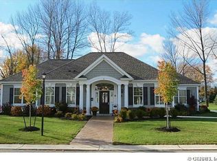 40 Colonnade Ter, Hilton, NY 14468
