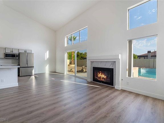 4th image of 2595 Ashmoore Dr