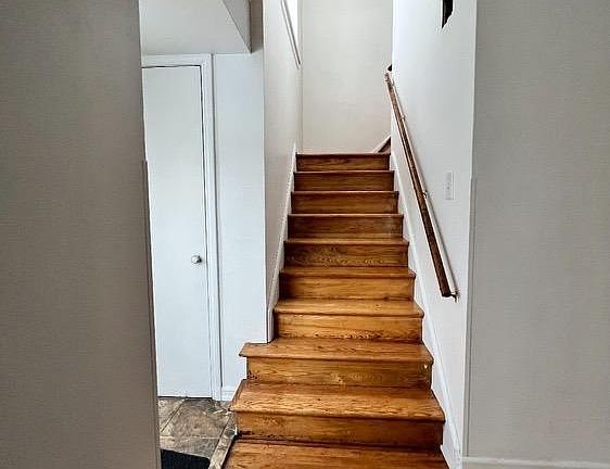 2nd image of 11053 S Avenue G