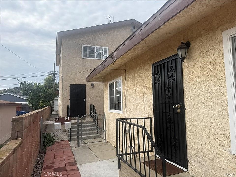 1st image of 939-941 W 17th St