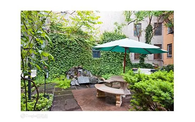 Rented by Douglas Elliman | media 33